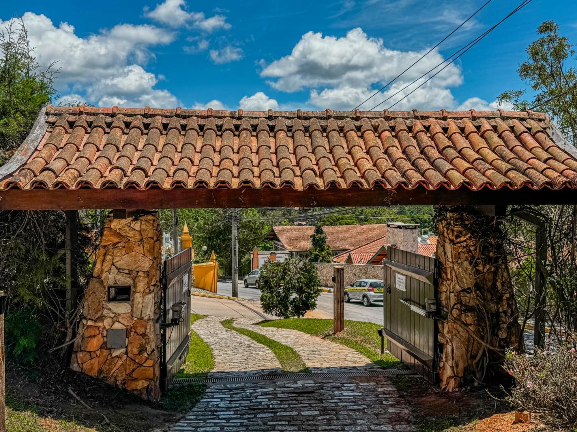 Mansao Nacional Inn Campos do Jordao Exterior photo